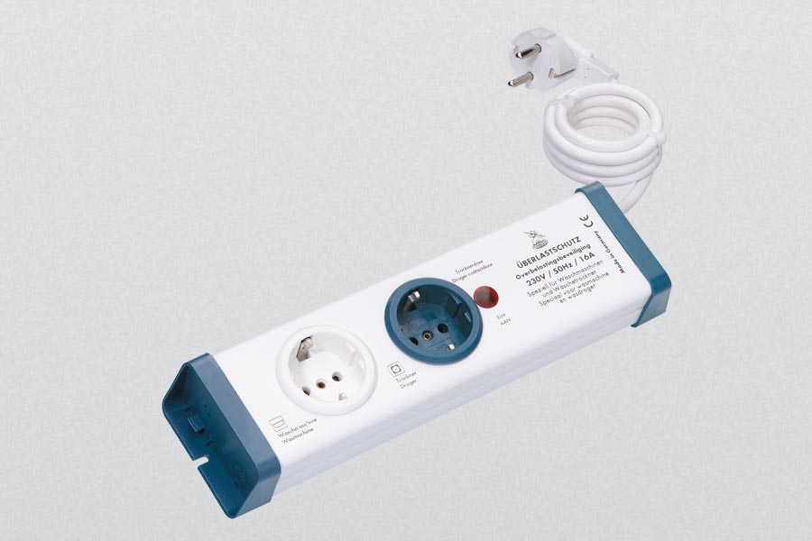 overload protection twin-socket, 230 V-AC, 16 A, 50Hz, for connecting two devices with high energy consumption e.g. washing machine and dryer, the release of the fuse is prevented.
